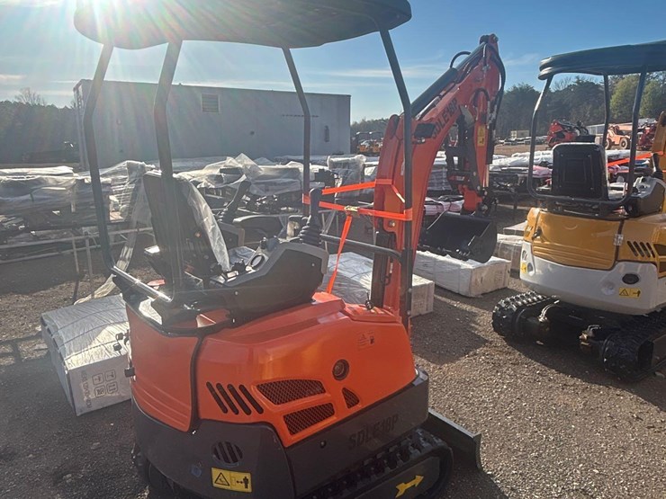 2026-sdlanch-sdle18p-mini-excavator-image-3