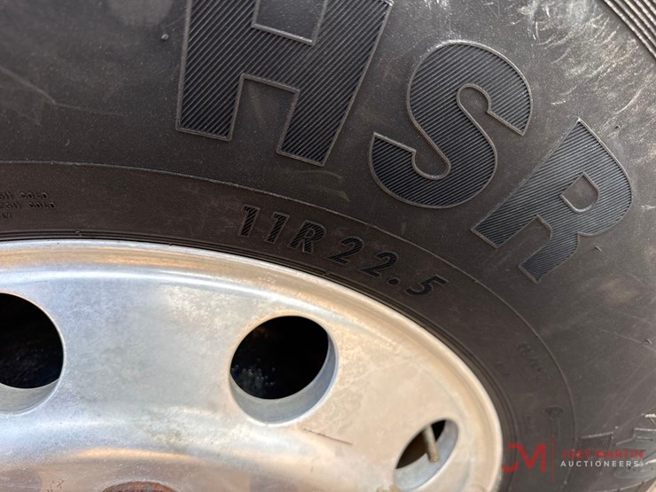 1995-ford-tractor-image-9