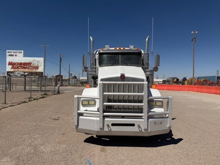 2015-kenworth-t800-image-2
