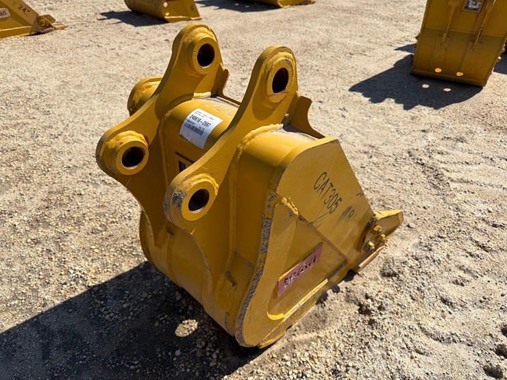 caterpillar-305-image-3