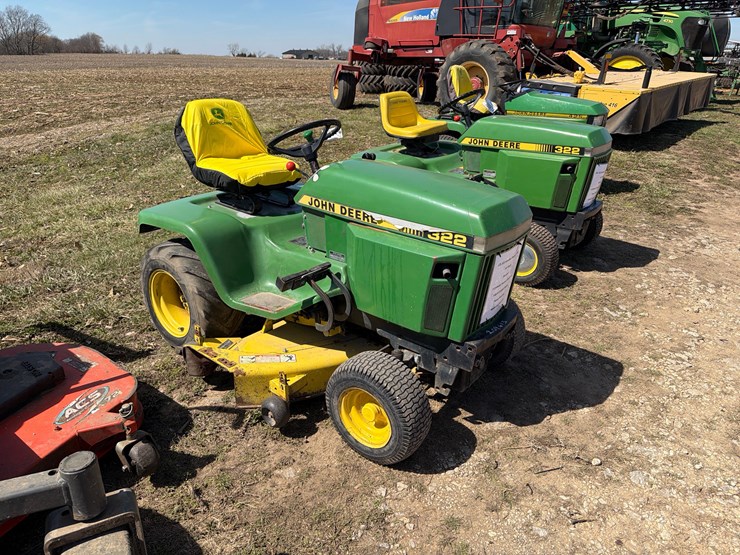 john-deere-322-image-1