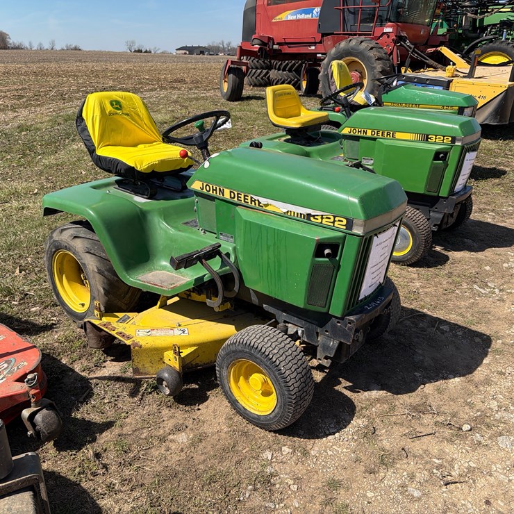 JOHN DEERE 322