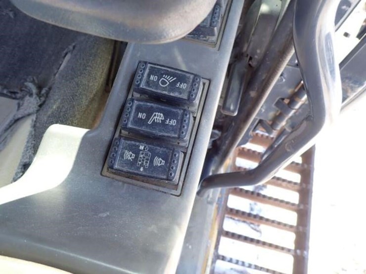 2012-deere-350d-lc-image-21