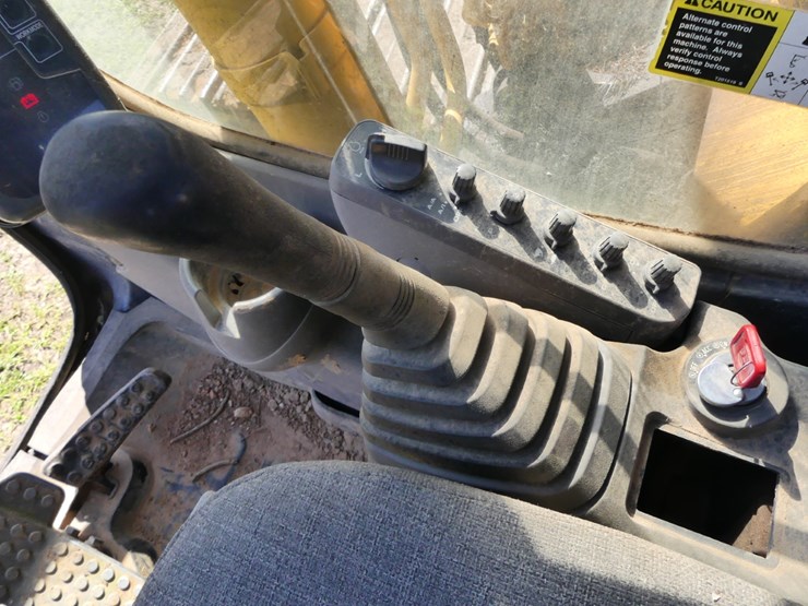 2006-deere-160c-lc-image-14