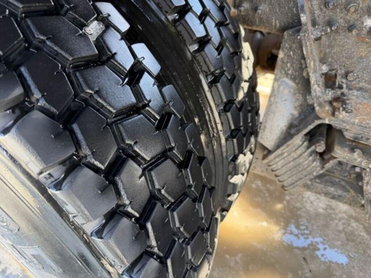 2009-mack-granite-gu813-image-62