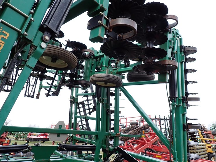 great-plains-4000tt-image-16