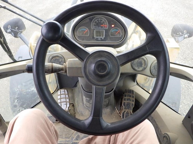 caterpillar-930k-image-34