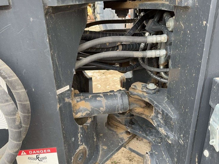 2018-komatsu-wa270-image-11