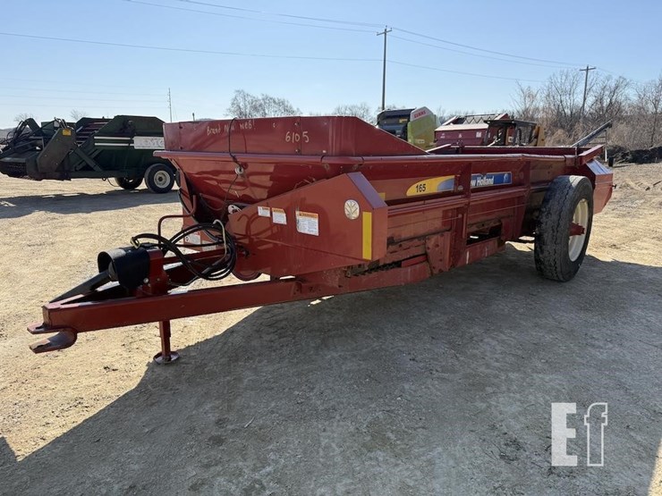 2013-new-holland-165-image-3