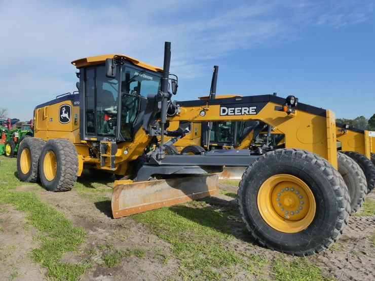 2020-deere-670gp-image-1