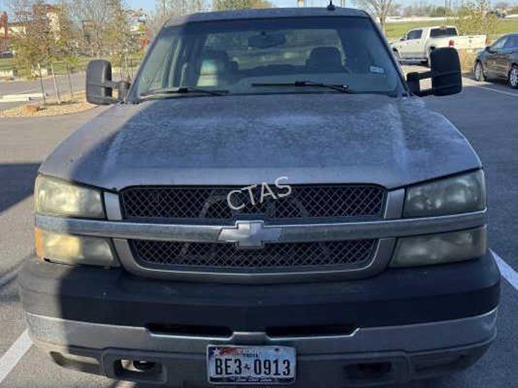 2003-chevrolet-2500-image-2