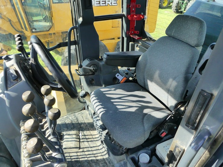 2018-deere-770g-image-16