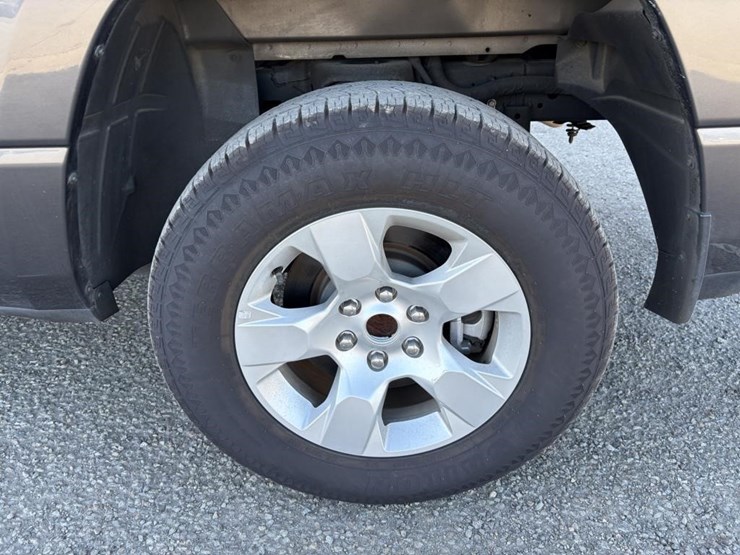 2022-ram-1500-big-horn-image-5