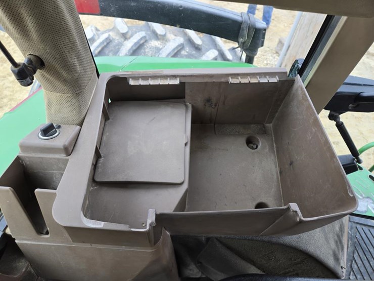 2001-john-deere-7810-image-23