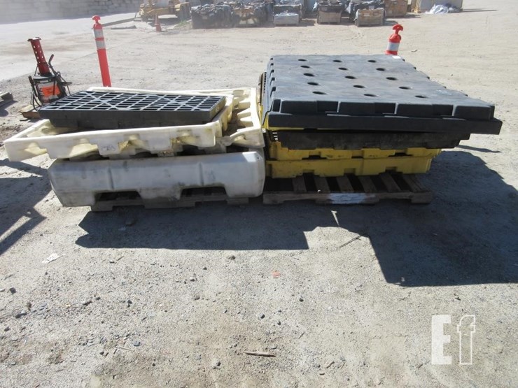 approx-(9)-oil-drum-catch-pallets/pans-image-3