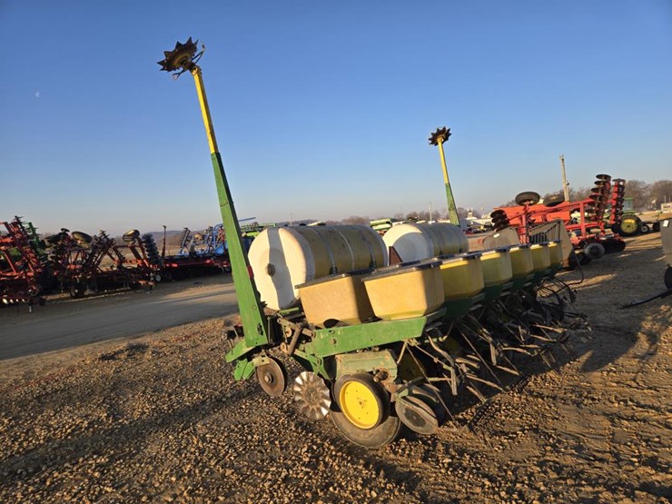 john-deere-7000-image-4