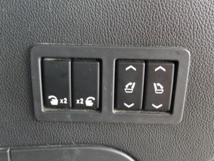 2016-gmc-yukon-denali-image-60