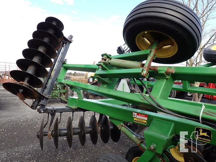 john-deere-630-image-5