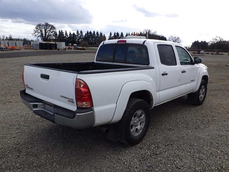 2013-toyota-tacoma-image-5