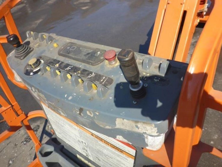 2008-jlg-e400ajpn-image-23