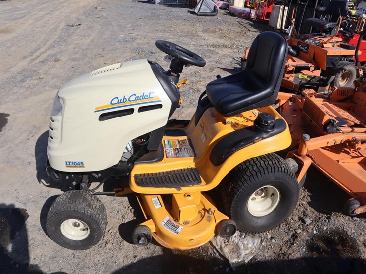 cub-cadet-lt1045-image-6