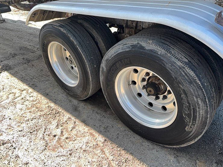 1992-custom-trailer-image-4