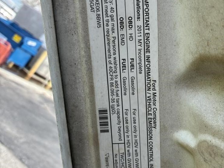 2011-ford-f550-image-8