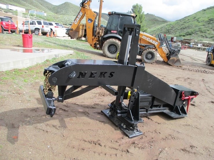 meks-fifth-wheel-wrecker-boom-image-2