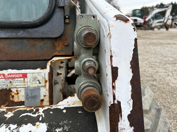 bobcat-s130-image-11