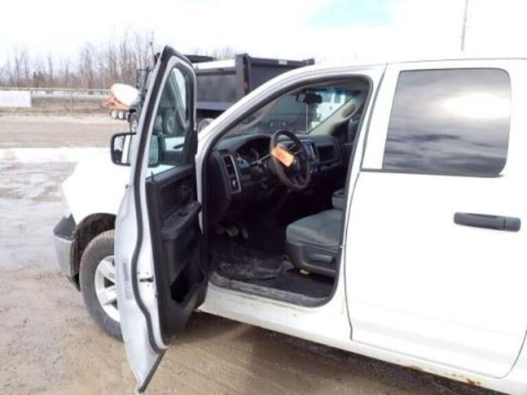 2018-dodge-1500-image-12