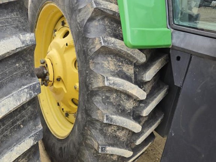 2001-john-deere-7810-image-7