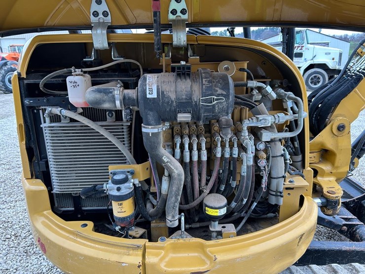 2020-caterpillar-303-image-14