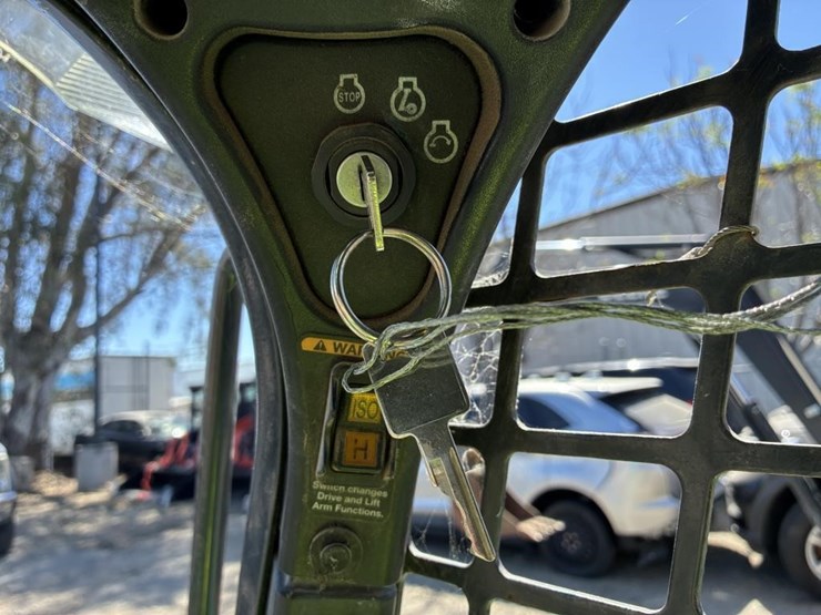 2020-bobcat-t550-image-15