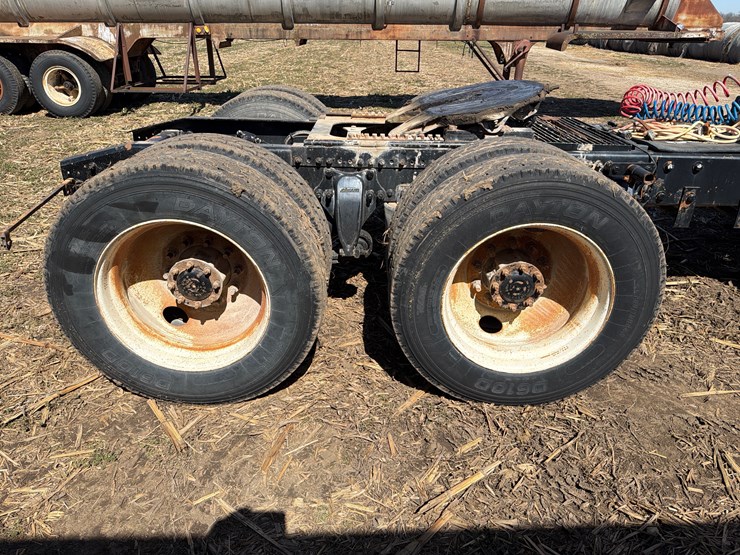 1989-ford-l9000-image-6