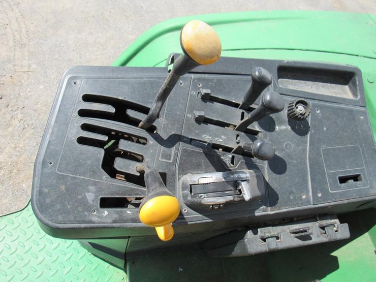 john-deere-6405-image-12