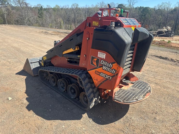 2020-ditch-witch-sk800-image-4
