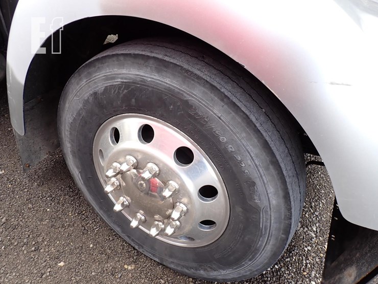 2006-kenworth-w900l-image-4