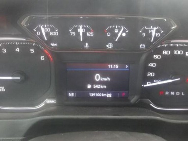 2022-gmc-2500hd-image-11