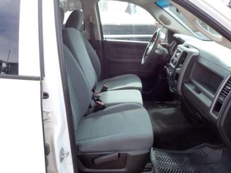 2018-dodge-1500-image-38