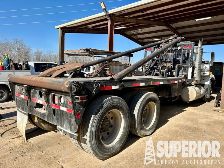 2004-mack-rd688s-image-2