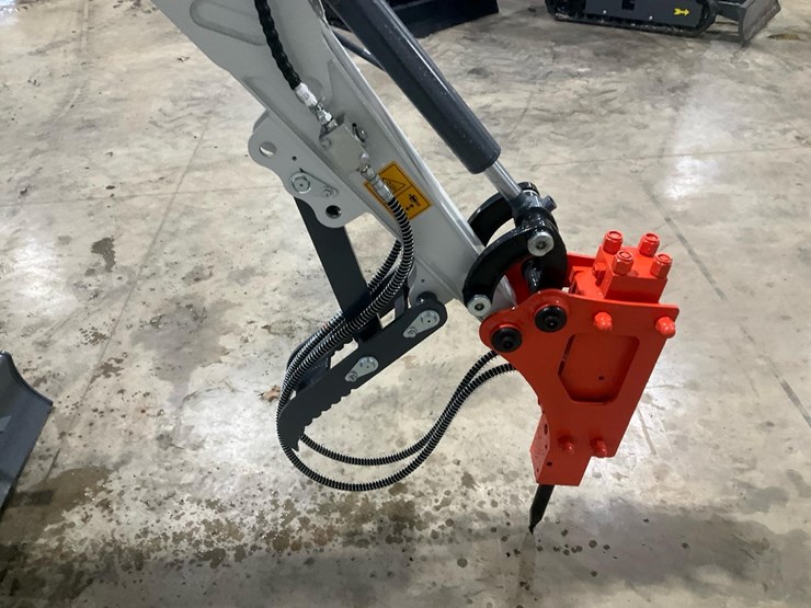 #1600-•-unused-2025-bttl12-excavator-image-9