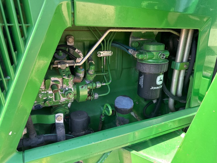 2000-john-deere-6210-image-3