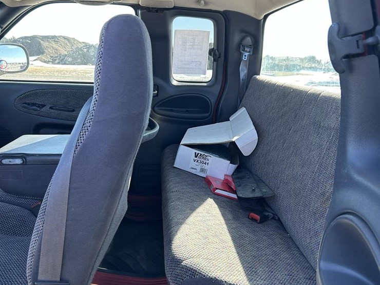 2001-dodge-ram-1500-image-13