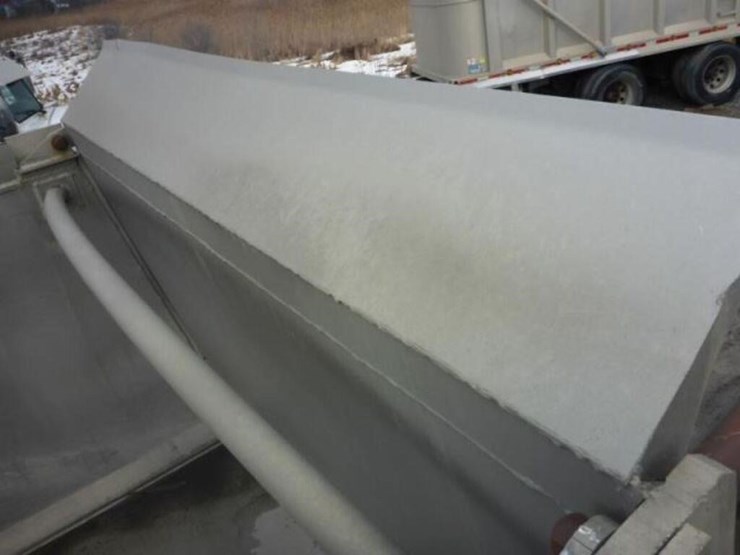 2015-peterbilt-367-image-37