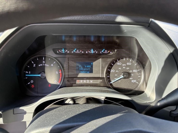 2022-ford-f450-xl-image-16