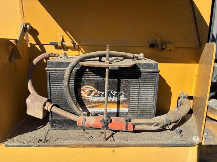 2008-deere-772d-image-29