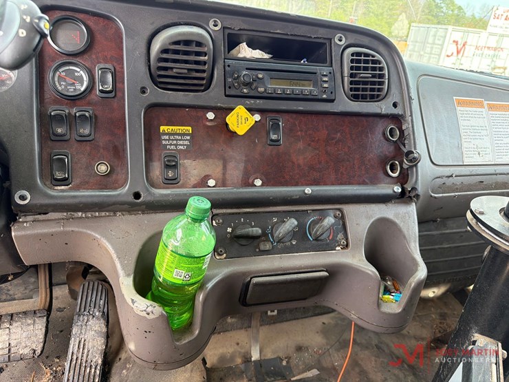 2008-freightliner-tack-truck-image-24