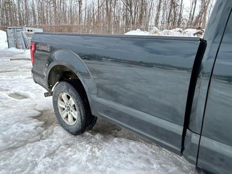 2016-ford-f150-xlt-image-33