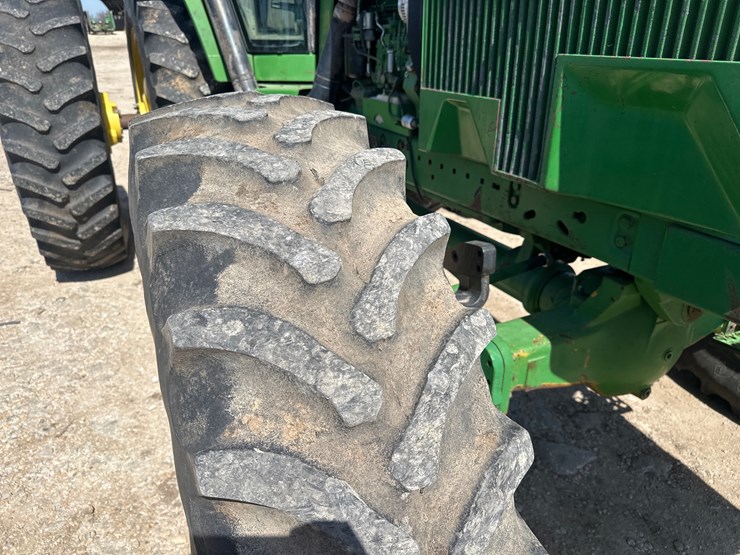 1993-john-deere-4960-image-24