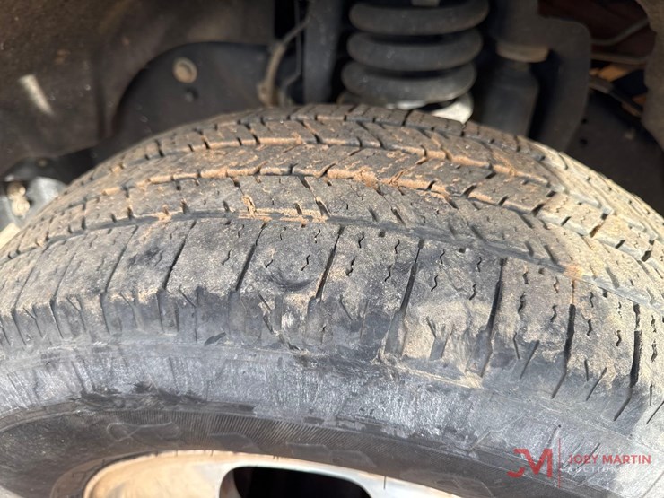 2020-ford-f350-xl-image-5